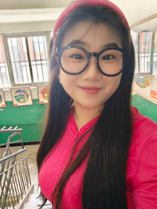 颂宜的第一张照片--丽江闪婚服务中心