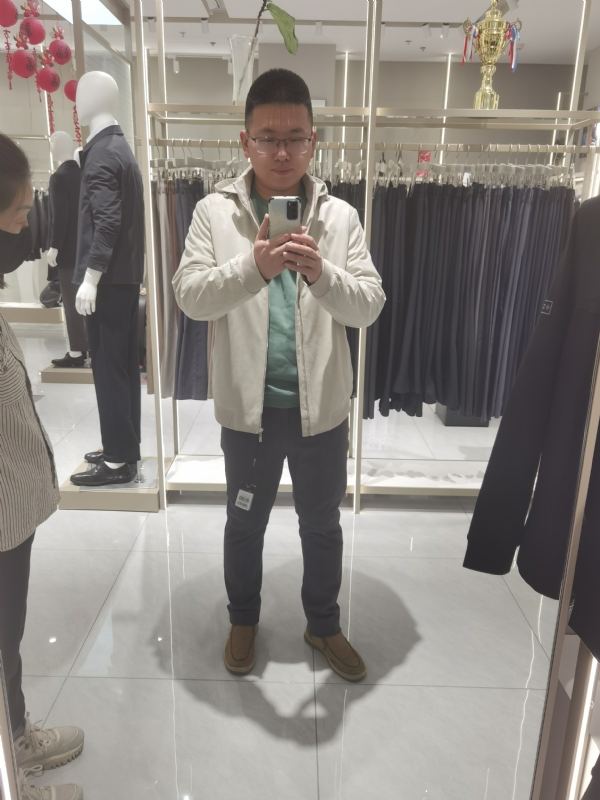 天天向上的第一张照片--丽江闪婚服务中心